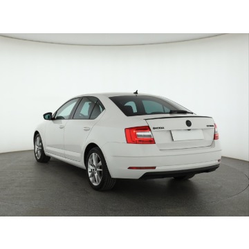 Skoda Octavia  Hatchback 2019,  1.5 benzyna, automat - Na sprzedaż za 53 999 zł - Olsztyn - zdjęcie 6