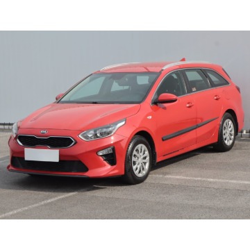 Kia Ceed  Kombi 2018,  1.6 diesel, automat - Na sprzedaż za 41 999 zł - Lublin - zdjęcie 3