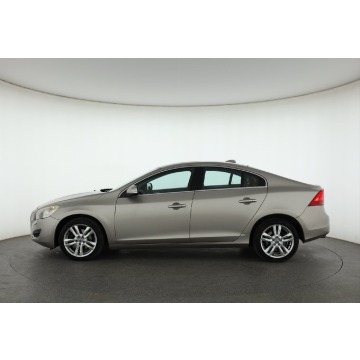 Volvo S60  Liftback 2011,  2.0 diesel - Na sprzedaż za 23 999 zł - Piaseczno - zdjęcie 4