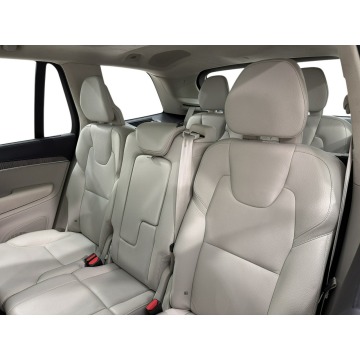 Volvo   SUV 2022,  2.0 benzyna, automat - Na sprzedaż za 209 900 zł - Warszawa - zdjęcie 12