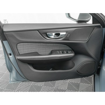 Volvo V60  Kombi 2022,  2.0 diesel, automat - Na sprzedaż za 84 300 zł - Pępowo - zdjęcie 12