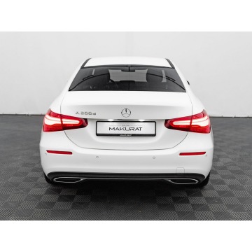 Mercedes - Benz A-klasa  Sedan/Limuzyna 2023,  2.0 diesel, automat - Na sprzedaż za 102 500 zł - Pępowo - zdjęcie 9