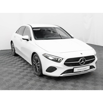 Mercedes - Benz A-klasa  Sedan/Limuzyna 2023,  2.0 diesel, automat - Na sprzedaż za 121 700 zł - Pępowo - zdjęcie 3