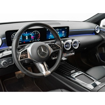 Mercedes - Benz A-klasa  Sedan/Limuzyna 2023,  2.0 diesel, automat - Na sprzedaż za 121 700 zł - Pępowo - zdjęcie 6