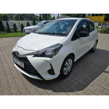 Toyota Yaris  Hatchback 2020,  1.5 benzyna, automat - Na sprzedaż za 18 900 zł - Warszawa - zdjęcie 3