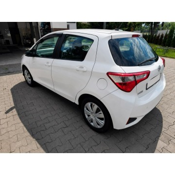 Toyota Yaris  Hatchback 2020,  1.5 benzyna, automat - Na sprzedaż za 18 900 zł - Warszawa - zdjęcie 8