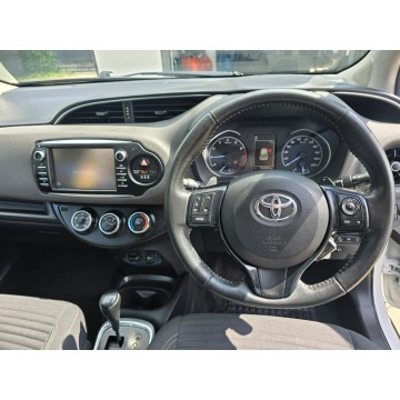 Toyota Yaris  Hatchback 2020,  1.5 benzyna, automat - Na sprzedaż za 18 900 zł - Warszawa - zdjęcie 7