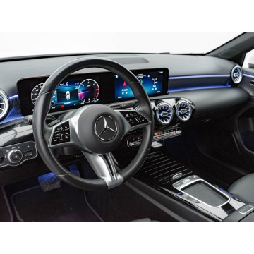 Mercedes - Benz A-klasa  Sedan/Limuzyna 2023,  2.0 diesel, automat - Na sprzedaż za 98 500 zł - Pępowo - zdjęcie 6