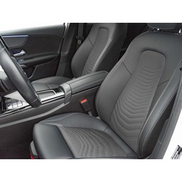 Mercedes - Benz A-klasa  Sedan/Limuzyna 2023,  2.0 diesel, automat - Na sprzedaż za 98 500 zł - Pępowo - zdjęcie 12