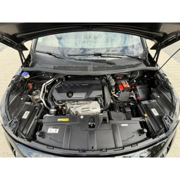 Peugeot 3008  SUV 2019,  1.6 benzyna, automat - Na sprzedaż za 61 900 zł - Mrągowo - zdjęcie 3