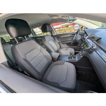 Volkswagen Passat  Kombi 2012,  1.6 diesel - Na sprzedaż za 19 900 zł - Kamienna Góra - zdjęcie 5