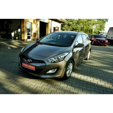 Hyundai i30 - 1,6CRDI Klima, 110KM, 2013r., KOMBI