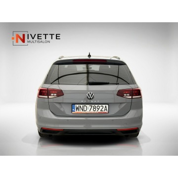 Volkswagen Passat  Kombi 2022,  1.5 benzyna - Na sprzedaż za 64 500 zł - Warszawa - zdjęcie 9