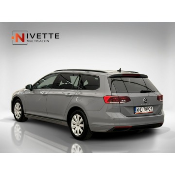 Volkswagen Passat  Kombi 2022,  1.5 benzyna - Na sprzedaż za 64 500 zł - Warszawa - zdjęcie 4