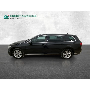 Volkswagen Passat  Kombi 2023,  2.0 benzyna, automat - Na sprzedaż za 102 900 zł - Warszawa - zdjęcie 8