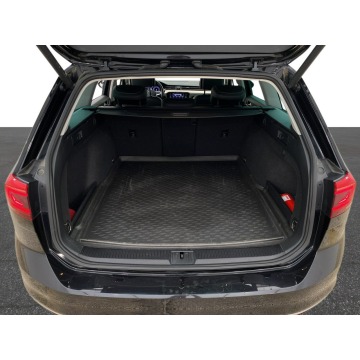 Volkswagen Passat  Kombi 2023,  2.0 benzyna, automat - Na sprzedaż za 102 900 zł - Warszawa - zdjęcie 12
