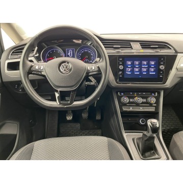 Volkswagen Touran  Minivan/Van 2019,  1.5 benzyna - Na sprzedaż za 77 900 zł - Warszawa - zdjęcie 9