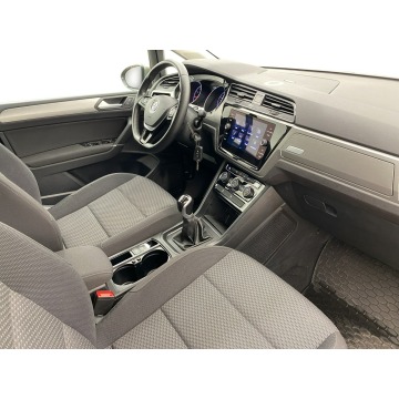 Volkswagen Touran  Minivan/Van 2019,  1.5 benzyna - Na sprzedaż za 77 900 zł - Warszawa - zdjęcie 11