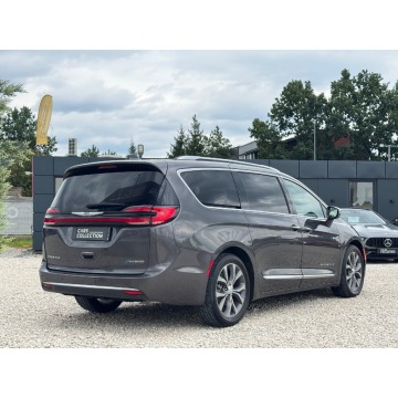 Chrysler Pacifica  Minivan/Van 2022,  3.6 hybryda, automat - Na sprzedaż za 164 900 zł - Michałowice-Wieś - zdjęcie 4