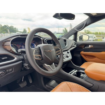 Chrysler Pacifica  Minivan/Van 2022,  3.6 hybryda, automat - Na sprzedaż za 164 900 zł - Michałowice-Wieś - zdjęcie 10