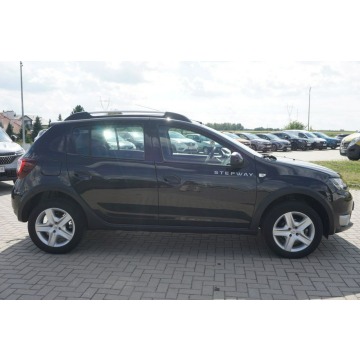 Dacia Sandero Stepway  Hatchback 2015,  0.9 benzyna+LPG - Na sprzedaż za 28 900 zł - Lublin - zdjęcie 4