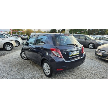 Toyota Yaris  Hatchback 2012,  1.3 benzyna - Na sprzedaż za 22 800 zł - Świdnica - zdjęcie 10