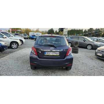 Toyota Yaris  Hatchback 2012,  1.3 benzyna - Na sprzedaż za 22 800 zł - Świdnica - zdjęcie 11