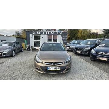 Opel Astra  Hatchback 2013,  1.4 benzyna+LPG - Na sprzedaż za 24 800 zł - Świdnica - zdjęcie 5