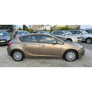 Opel Astra  Hatchback 2013,  1.4 benzyna+LPG - Na sprzedaż za 24 800 zł - Świdnica - zdjęcie 11