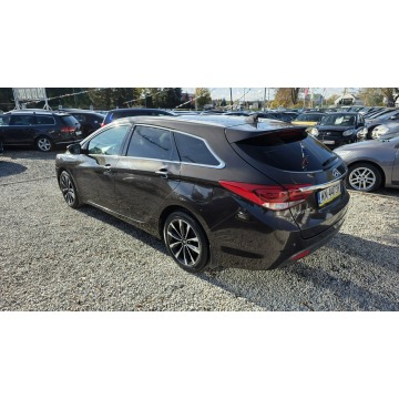 Hyundai i40  Kombi 2018,  1.7 diesel - Na sprzedaż za 47 900 zł - Świdnica - zdjęcie 10