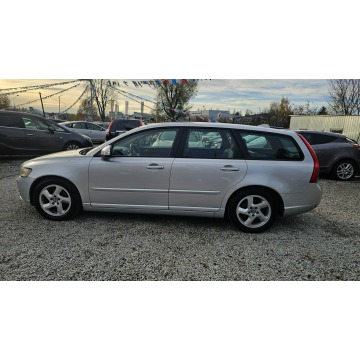Volvo V50  Kombi 2011,  1.6 diesel - Na sprzedaż za 15 900 zł - Świdnica - zdjęcie 9