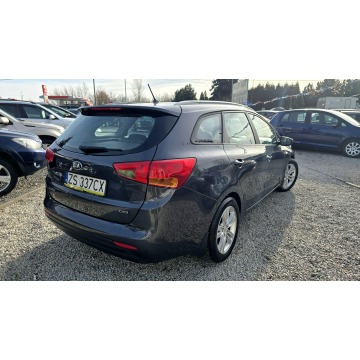 Kia Ceed  Kombi 2015,  1.6 diesel - Na sprzedaż za 24 900 zł - Świdnica - zdjęcie 4