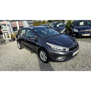 Kia Ceed  Kombi 2015,  1.6 diesel - Na sprzedaż za 24 900 zł - Świdnica - zdjęcie 8