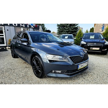 Skoda Superb  Kombi 2016,  2.0 diesel, automat - Na sprzedaż za 49 900 zł - Świdnica - zdjęcie 9