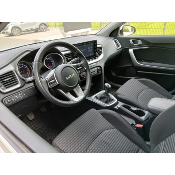 Kia   Kombi 2023,  1.5 benzyna - Na sprzedaż za 70 900 zł - Łódź - zdjęcie 9