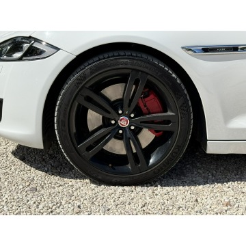 Jaguar XJ  Sedan/Limuzyna 2014,  5.0 benzyna, automat - Na sprzedaż za 79 800 zł - Pęcice - zdjęcie 9