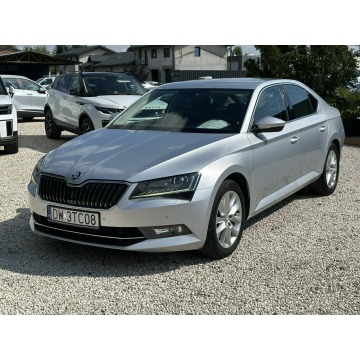 Skoda Superb  Sedan/Limuzyna 2018,  2.0 benzyna, automat - Na sprzedaż za 79 900 zł - Pęcice - zdjęcie 3