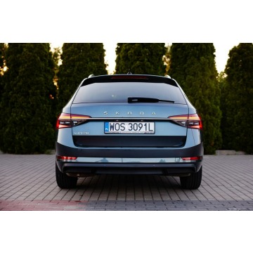 Skoda Superb  Kombi 2019,  2.0 benzyna, automat - Na sprzedaż za 58 794 zł - Rzekuń - zdjęcie 5