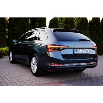 Skoda Superb  Kombi 2019,  2.0 benzyna, automat - Na sprzedaż za 58 794 zł - Rzekuń - zdjęcie 4