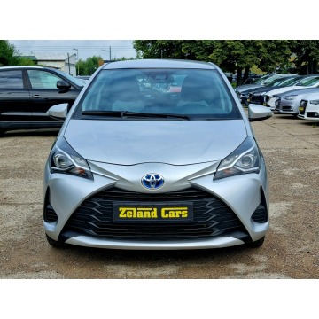 Toyota Yaris  Hatchback 2020,  1.5 hybryda, automat - Na sprzedaż za 47 900 zł - Szczecin - zdjęcie 2