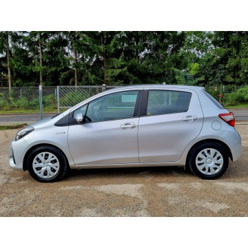 Toyota Yaris  Hatchback 2020,  1.5 hybryda, automat - Na sprzedaż za 47 900 zł - Szczecin - zdjęcie 8