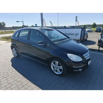 Mercedes - Benz B-klasa  Hatchback 2011,  1.5 benzyna - Na sprzedaż za 16 800 zł - Lipówki - zdjęcie 5