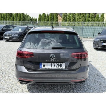 Volkswagen Passat  Kombi 2023,  2.0 diesel, automat - Na sprzedaż za 104 900 zł - Wrocław - zdjęcie 8