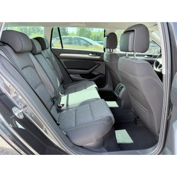 Volkswagen Passat  Kombi 2023,  2.0 diesel, automat - Na sprzedaż za 104 900 zł - Wrocław - zdjęcie 12