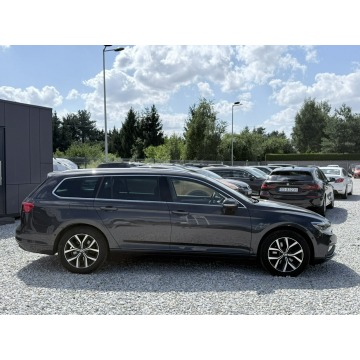 Volkswagen Passat  Kombi 2023,  2.0 diesel, automat - Na sprzedaż za 104 900 zł - Wrocław - zdjęcie 10