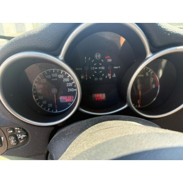 Alfa Romeo 147  Hatchback 2004,  1.6 benzyna+LPG - Na sprzedaż za 2 700,00 zł - Głogów - zdjęcie 10