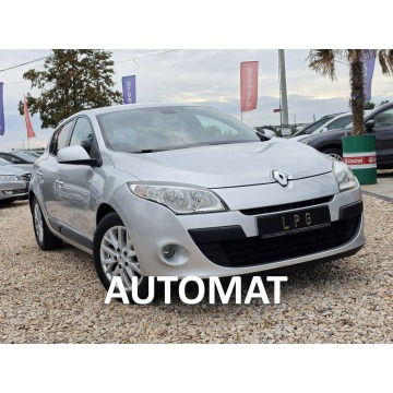 Renault Megane  Hatchback 2011,  2.0 benzyna+LPG, automat - Na sprzedaż za 15 999 zł - Nowe Sójki - zdjęcie 1