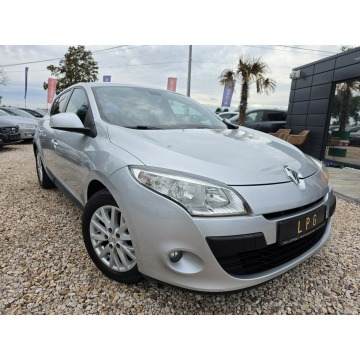 Renault Megane  Hatchback 2011,  2.0 benzyna+LPG, automat - Na sprzedaż za 15 999 zł - Nowe Sójki - zdjęcie 3