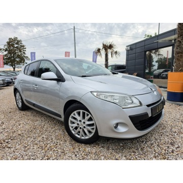 Renault Megane  Hatchback 2011,  2.0 benzyna+LPG, automat - Na sprzedaż za 15 999 zł - Nowe Sójki - zdjęcie 5