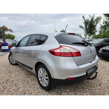 Renault Megane  Hatchback 2011,  2.0 benzyna+LPG, automat - Na sprzedaż za 15 999 zł - Nowe Sójki - zdjęcie 11